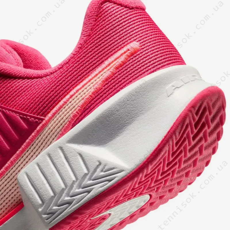 Тенісні кросівки Nike Women's GP Challenge Pro Clay FJ1808-602