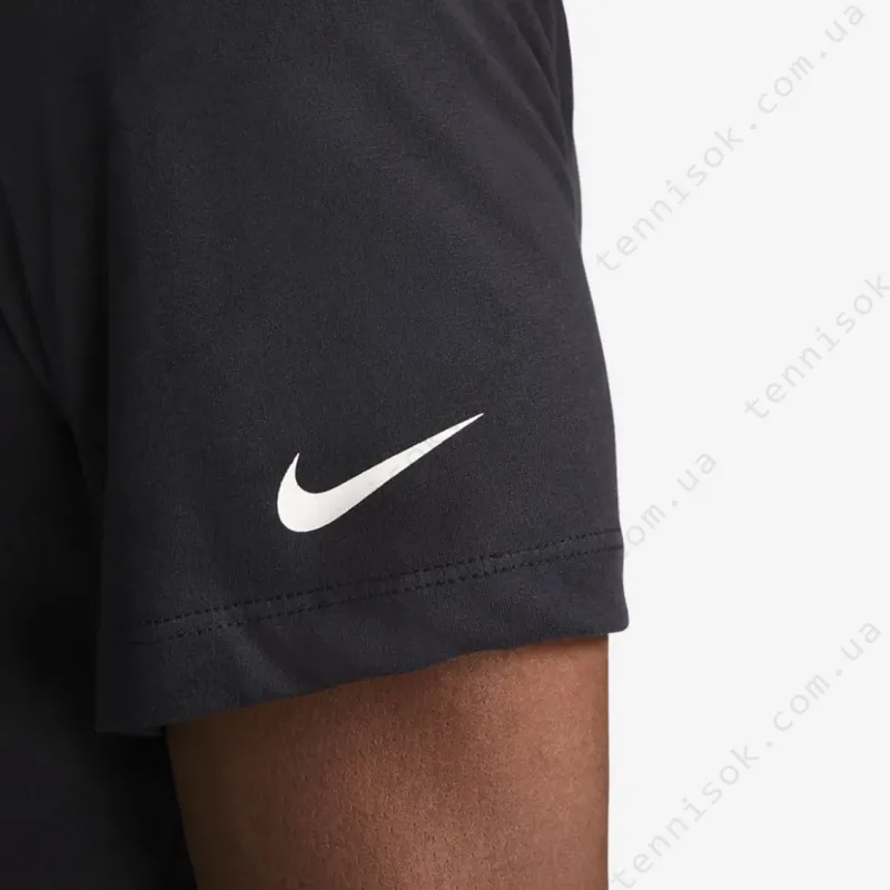 Теннисная футболка Nike Court Tennis OZ Men Tee T-Shirt DZ2635-010