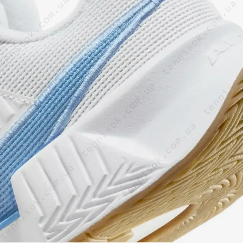 Теннисные кроссовки Nike Zoom GP Challenge 1 HC FB3146-106