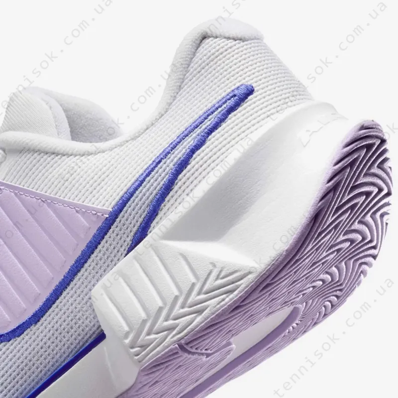 Теннисные кроссовки Nike Zoom GP Challenge 1 HC FB3146-101