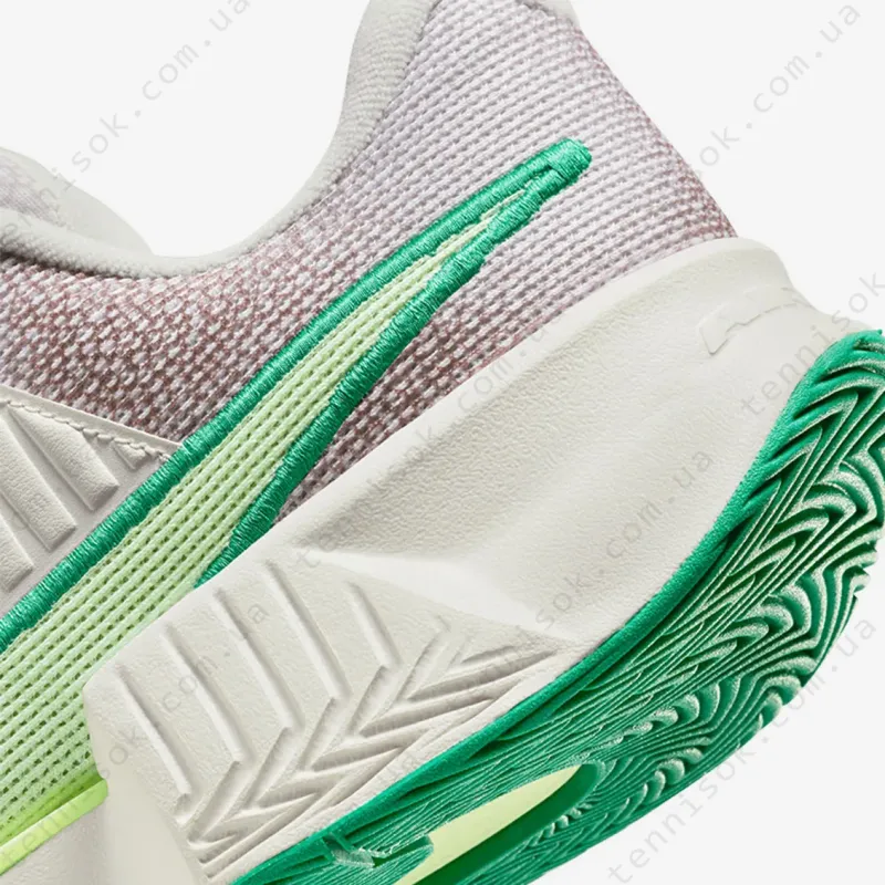 Тенісні кросівки Nike Zoom GP Challenge Pro Premium HC FJ7766-001