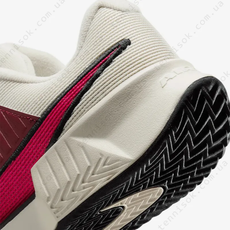 Тенісні кросівки Nike Women's GP Challenge Pro Clay FJ1808-104