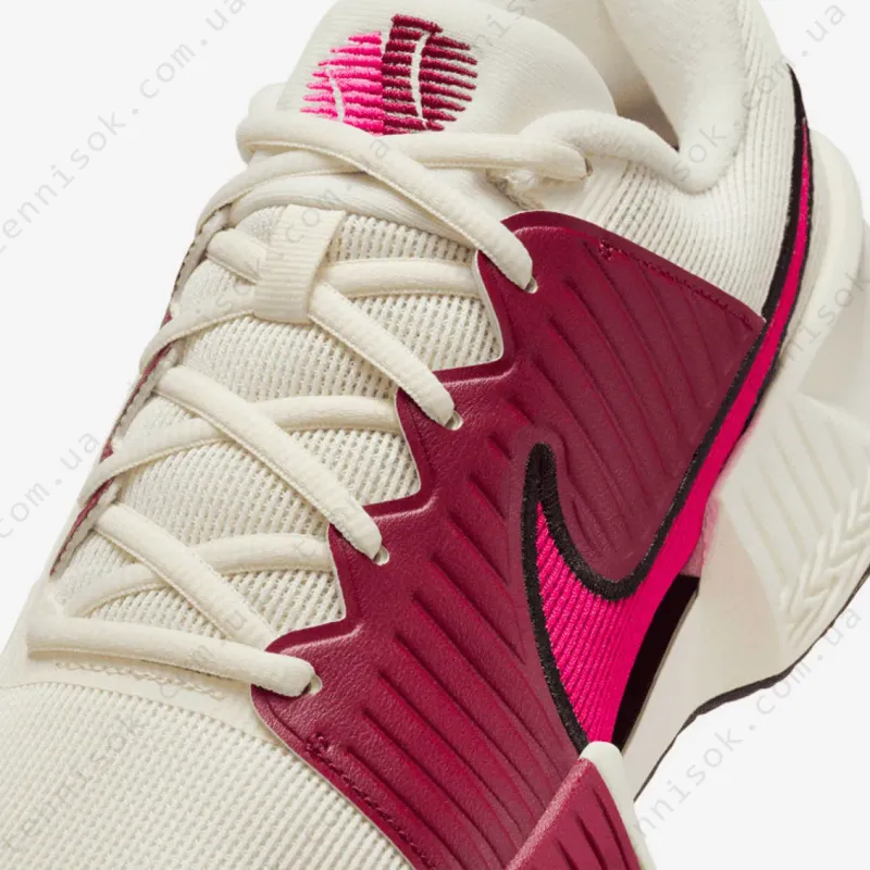 Теннисные кроссовки Nike Zoom GP Challenge 1 HC FB3146-104