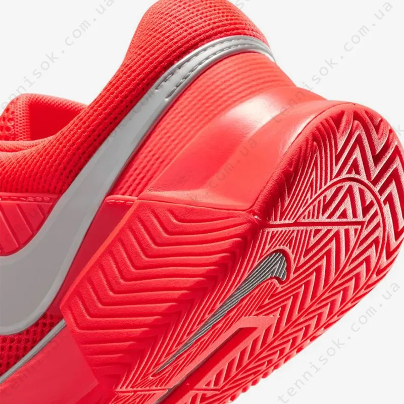 Тенісні кросівки Nike Zoom GP Challenge 1 Premium HC HQ2551-600