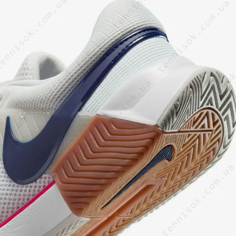 Теннисные кроссовки Nike Zoom GP Challenge 1 HC FB3148-103