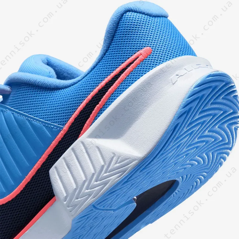 Теннисные кроссовки Nike Zoom GP Challenge Pro HC IF7052-403