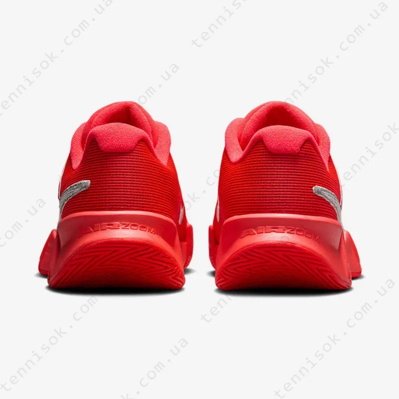Теннисные кроссовки Nike GP Challenge Pro HC HQ2609-600