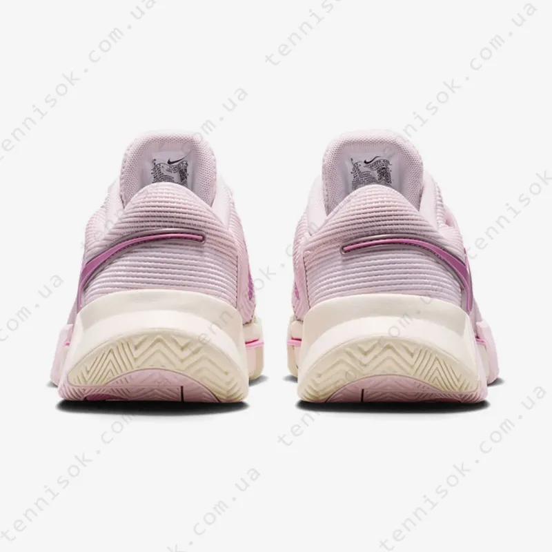 Теннисные кроссовки Nike Zoom GP Challenge 1.5 Premium HC IQ6076-601